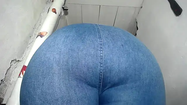 nattashafoxx online show from March 6, 2026, 4:07 am