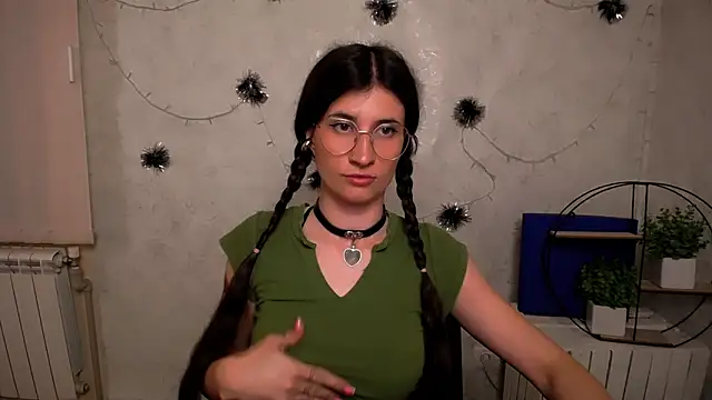 MaryEm976 online show from May 9, 2026, 6:06 am