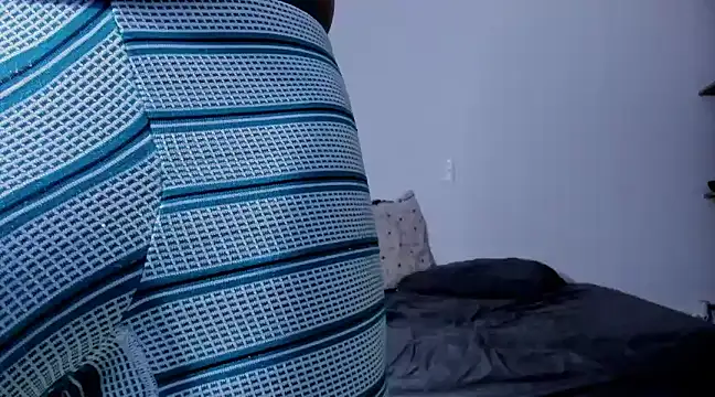 Snapshot of Cloudy_pigDude chatting on February 2, 2025, 10:24 am Cloudy pigDude online show from February 2, 2025, 10:24 am