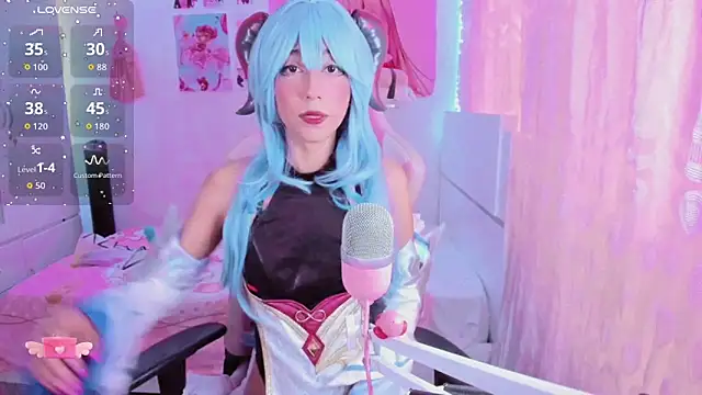 mia kawaii05 online show from November 10, 2025, 9:31 pm