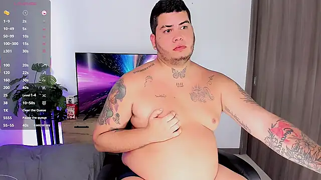 Snapshot of Thomas_chubbyxhot chatting on April 23, 2026, 12:29 pm Thomas chubbyxhot online show from April 23, 2026, 12:29 pm