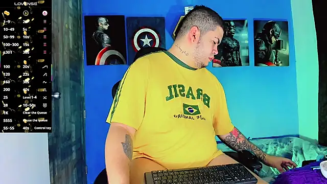 Snapshot of Thomas_chubbyxhot chatting on February 8, 2026, 7:11 pm Thomas chubbyxhot online show from February 8, 2026, 7:11 pm