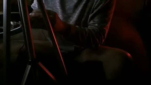 Snapshot of Majestic-Class chatting on November 27, 2025, 3:23 pm Majestic-Class online show from November 27, 2025, 3:23 pm