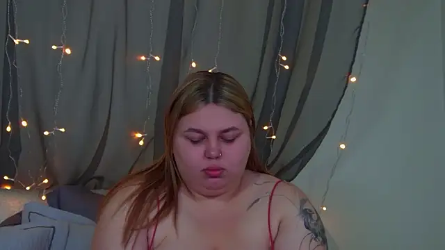 Snapshot of LillianKim chatting on November 29, 2025, 6:57 am LillianKim online show from November 29, 2025, 6:57 am