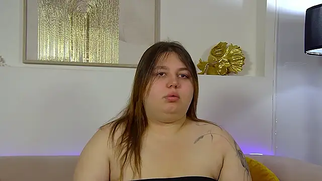 Snapshot of LillianKim chatting on October 23, 2025, 6:39 pm LillianKim online show from October 23, 2025, 6:39 pm