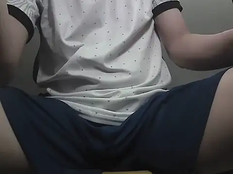 Snapshot of Enda_21 chatting on September 26, 2025, 6:42 am Enda 21 online show from September 26, 2025, 6:42 am