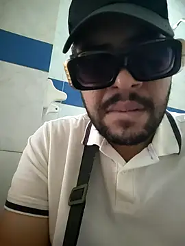 eljefe1119 online show from March 4, 2025, 6:07 pm