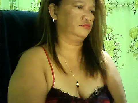 Snapshot of hott_scarlett chatting on January 13, 2026, 9:52 pm hott scarlett online show from January 13, 2026, 9:52 pm