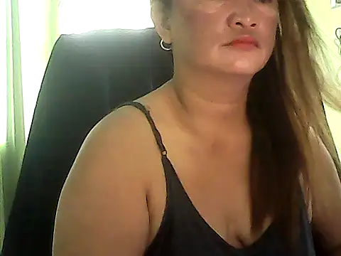 Snapshot of hott_scarlett chatting on October 4, 2025, 12:12 am hott scarlett online show from October 4, 2025, 12:12 am