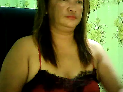 Snapshot of hott_scarlett chatting on December 19, 2025, 1:57 pm hott scarlett online show from December 19, 2025, 1:57 pm