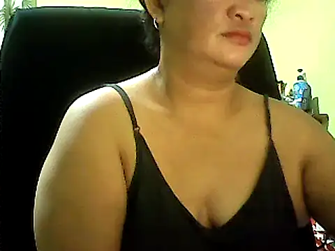 Snapshot of hott_scarlett chatting on March 16, 2025, 9:16 pm hott scarlett online show from March 16, 2025, 9:16 pm