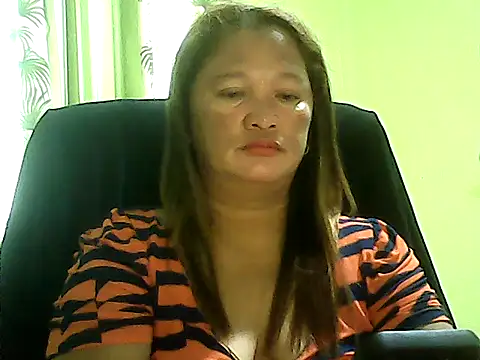 Snapshot of hott_scarlett chatting on September 10, 2025, 11:15 pm hott scarlett online show from September 10, 2025, 11:15 pm