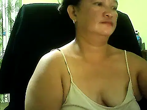 Snapshot of hott_scarlett chatting on March 16, 2025, 11:27 am hott scarlett online show from March 16, 2025, 11:27 am