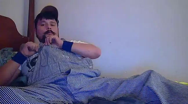 Snapshot of LumberJockMan chatting on February 11, 2025, 9:35 pm LumberJockMan online show from February 11, 2025, 9:35 pm