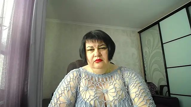 Snapshot of JuicyLady_Di chatting on May 21, 2026, 5:16 am JuicyLady Di online show from May 21, 2026, 5:16 am