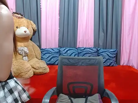 xxSexyBitch69xx online show from September 20, 2025, 9:03 am