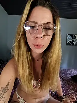 Snapshot of OnnaaH chatting on September 14, 2025, 11:10 am OnnaaH online show from September 14, 2025, 11:10 am