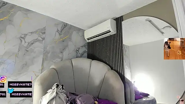 Snapshot of Katemoss70 chatting on September 13, 2025, 12:27 pm Katemoss70 online show from September 13, 2025, 12:27 pm