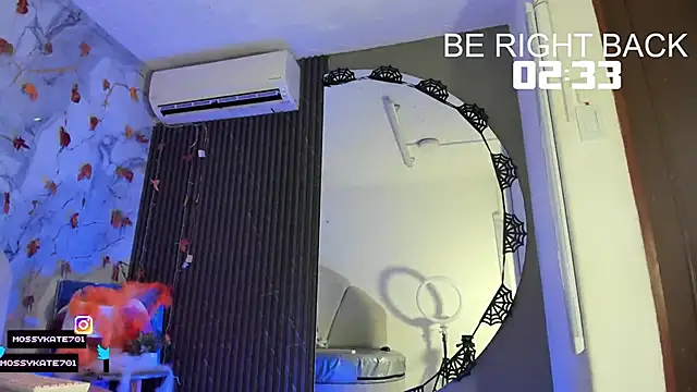 Snapshot of Katemoss70 chatting on October 25, 2025, 12:50 pm Katemoss70 online show from October 25, 2025, 12:50 pm