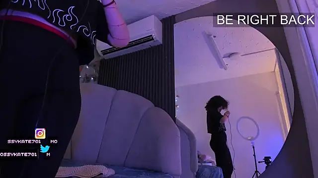 Snapshot of Katemoss70 chatting on November 22, 2025, 12:26 pm Katemoss70 online show from November 22, 2025, 12:26 pm