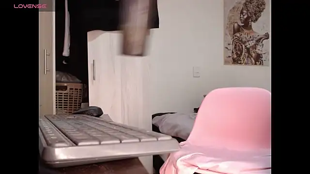 Corina Ts online show from March 23, 2026, 2:17 pm