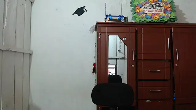 DeepAnal07 online show from October 31, 2025, 9:00 pm