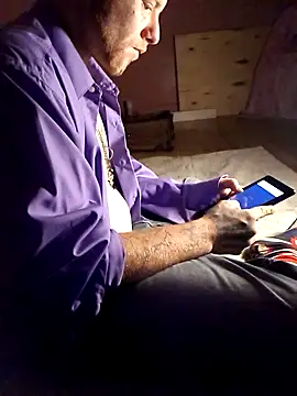 Snapshot of HentaiXSenpai chatting on May 10, 2026, 7:56 am HentaiXSenpai online show from May 10, 2026, 7:56 am
