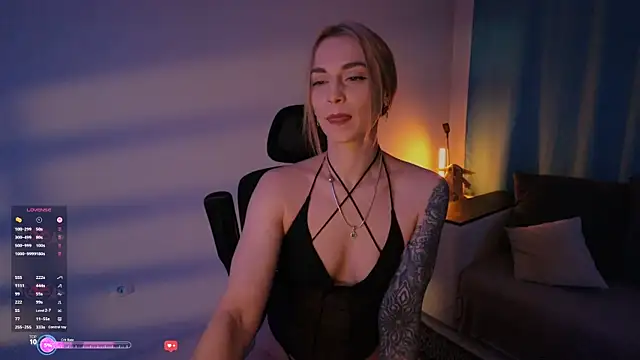 Snapshot of AskAlexa chatting on November 7, 2025, 10:35 pm AskAlexa online show from November 7, 2025, 10:35 pm