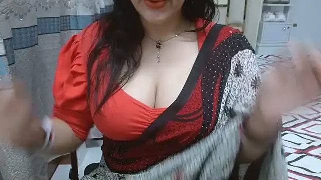 Lovelywife786 online show from September 28, 2025, 6:04 pm