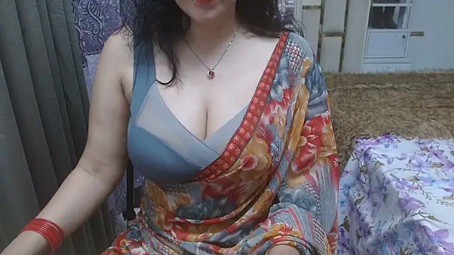 Snapshot of Lovelywife786 chatting on February 21, 2026, 6:32 pm Lovelywife786 online show from February 21, 2026, 6:32 pm