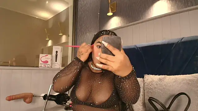 EmilyQueen3x online show from February 28, 2026, 1:11 pm