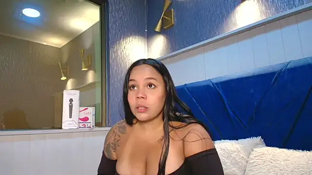 EmilyQueen3x online show from February 19, 2026, 2:25 pm