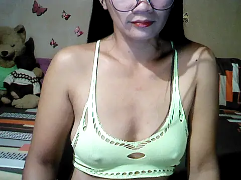 Snapshot of Mia_Rein chatting on March 22, 2026, 2:18 pm Mia Rein online show from March 22, 2026, 2:18 pm