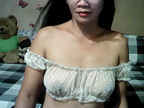 Mia Rein online show from June 7, 2026, 2:11 pm