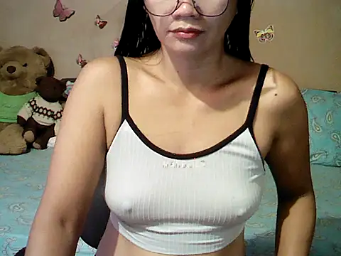 Snapshot of Mia_Rein chatting on April 26, 2026, 2:20 am Mia Rein online show from April 26, 2026, 2:20 am