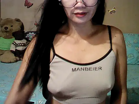 Snapshot of Mia_Rein chatting on April 21, 2026, 11:17 am Mia Rein online show from April 21, 2026, 11:17 am