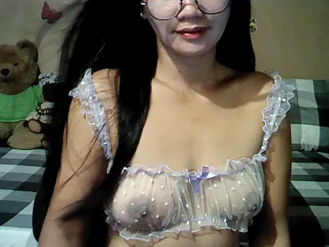 Snapshot of Mia_Rein chatting on May 24, 2026, 10:37 am Mia Rein online show from May 24, 2026, 10:37 am