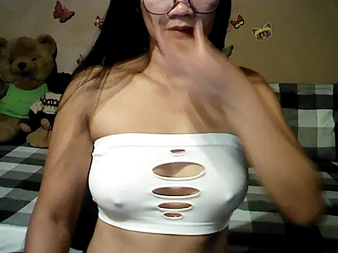 Snapshot of Mia_Rein chatting on May 7, 2026, 1:54 am Mia Rein online show from May 7, 2026, 1:54 am