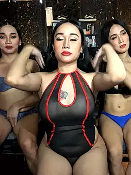 Snapshot of 2sexyfuckingtrans chatting on January 15, 2026, 6:39 am 2sexyfuckingtrans online show from January 15, 2026, 6:39 am