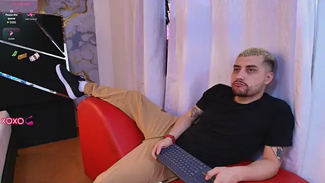 Pleasure Vibes23 online show from October 13, 2025, 9:16 pm