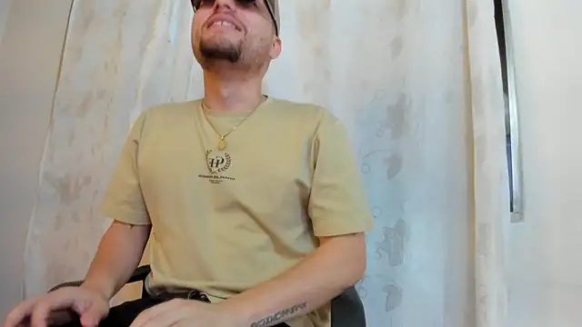 Pleasure Vibes23 online show from September 18, 2025, 9:29 pm