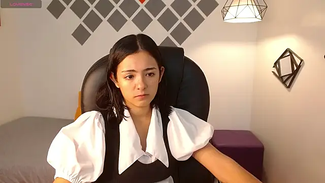 Snapshot of Ivy_Gail chatting on December 6, 2024, 3:35 am Ivy Gail online show from December 6, 2024, 3:35 am