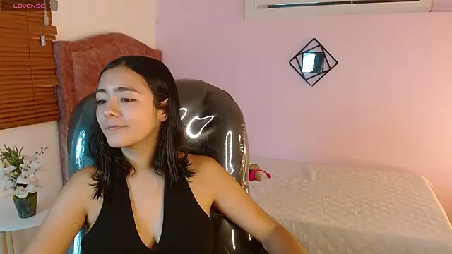 Snapshot of Ivy_Gail chatting on February 12, 2025, 4:33 am Ivy Gail online show from February 12, 2025, 4:33 am