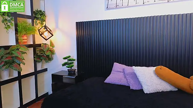 Snapshot of Ivy_Gail chatting on October 8, 2025, 4:47 am Ivy Gail online show from October 8, 2025, 4:47 am