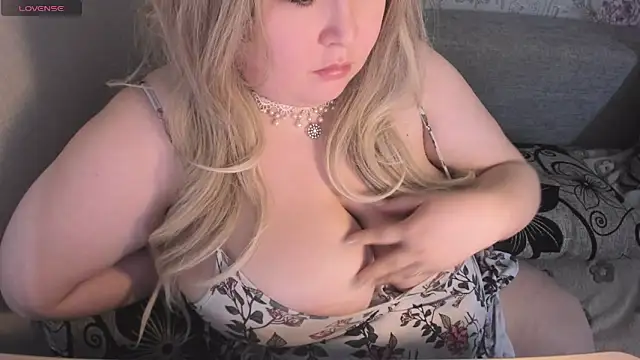 Gabrielle Flame online show from December 22, 2024, 1:55 pm