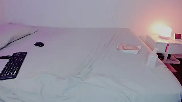 Amelia75 online show from December 10, 2024, 1:22 am