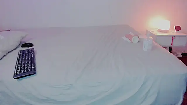 Amelia75 online show from December 8, 2024, 10:57 pm