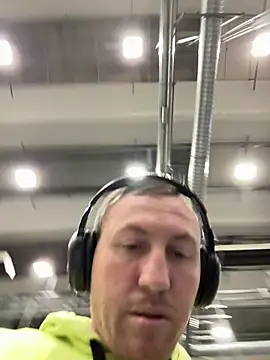 Snapshot of danicohoney chatting on October 10, 2025, 12:11 am danicohoney online show from October 10, 2025, 12:11 am