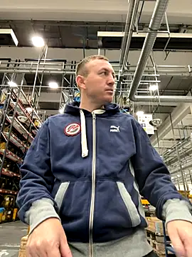 Snapshot of danicohoney chatting on October 7, 2025, 7:59 pm danicohoney online show from October 7, 2025, 7:59 pm