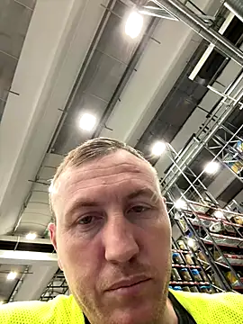 Snapshot of danicohoney chatting on October 6, 2025, 11:16 pm danicohoney online show from October 6, 2025, 11:16 pm